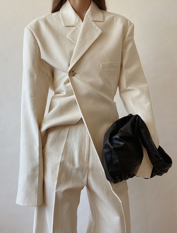 Set Your Body Free with Oversized Suits