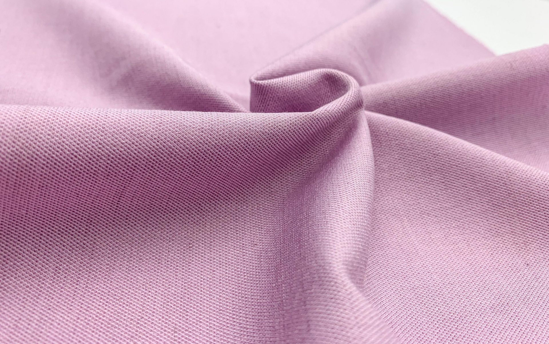 Worsted wool fabric